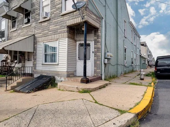 1115 Douglass St, Reading, PA 19604