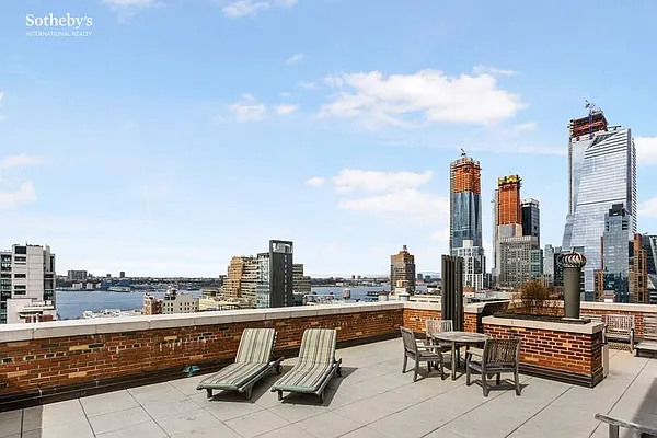 Rented by Sotheby's International Realty | media 8