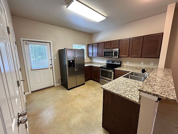 2nd image of 579 Advantage Dr
