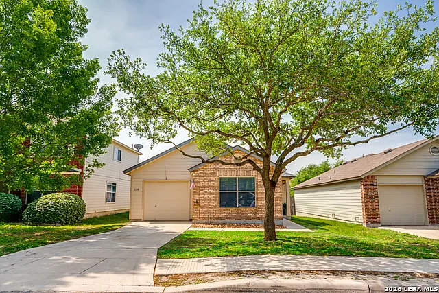 3 bed, 2.0 bath, 1332 sqft, $1,600 — Photo 1