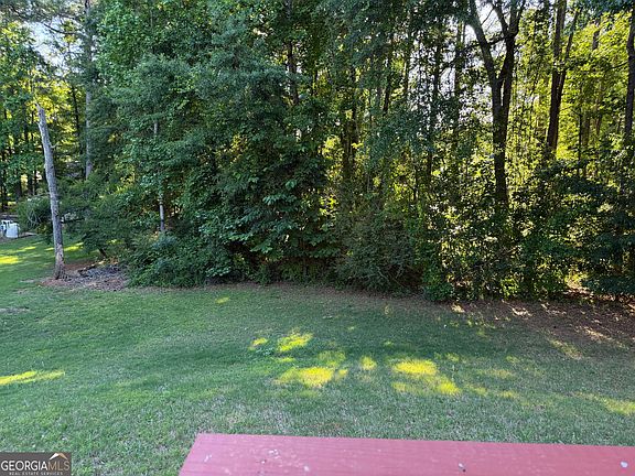 4th image of 135 Taylor Len Dr