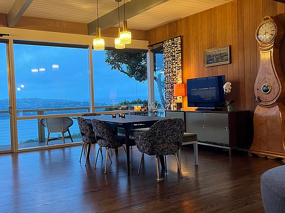 4th image of 27 Vista Clara Rd