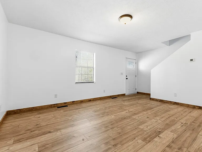 114 Sequoyah Dr — Photo 6