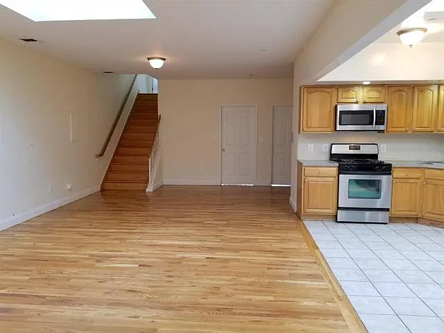 Spacious Union City 3 BR / 2 BA Loft Duplex at 510 25th Street — Photo 1