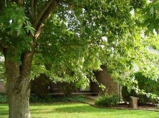 204 E Meadowbrook Ave, Clever, MO 65631