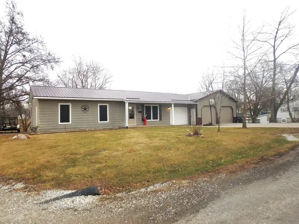 602 N 5th St, Edina, MO 63537