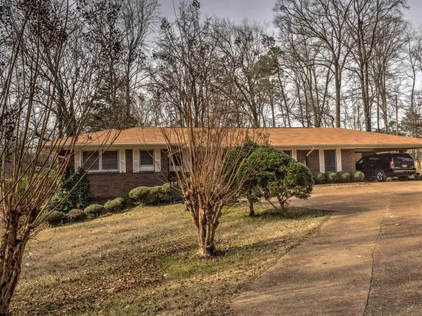 131 Rochelle Dr, Calhoun City, MS 38916