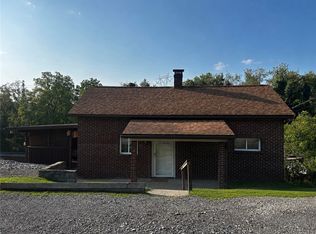 2009 Main St, Claridge, PA 15623