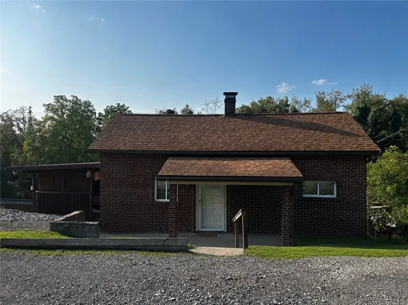 2009 Main St, Claridge, PA 15623