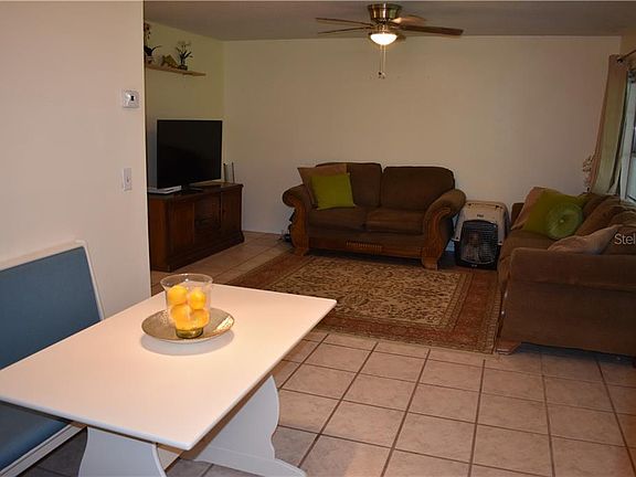 3rd image of 8224 Esperanza St