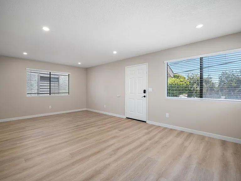 1345 Farroll Rd — Photo 7