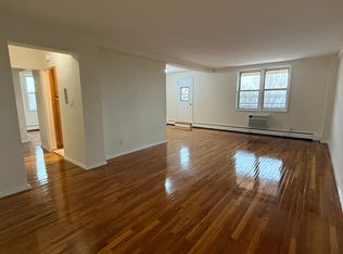2350 Waters Edge Dr APT 4L, Bayside, NY 11360