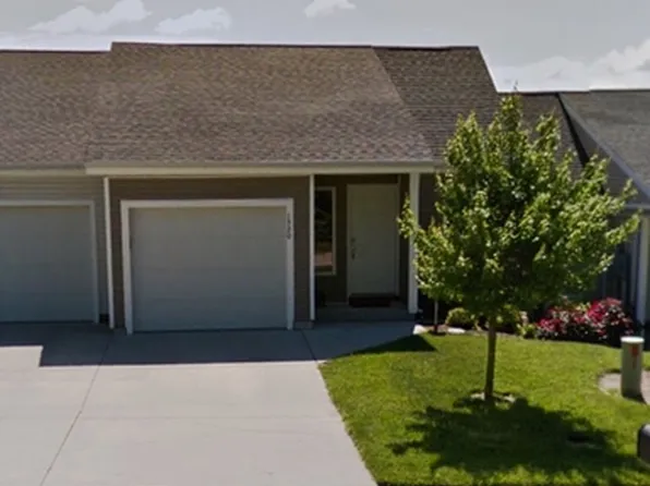 1320 Christy Dr, Manhattan, KS 66503