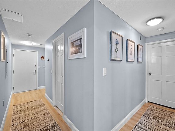 3rd image of 12 Chancery Ct APT 207
