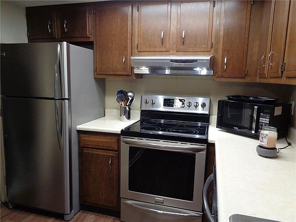 4th image of 1306 Jackson Park Pl