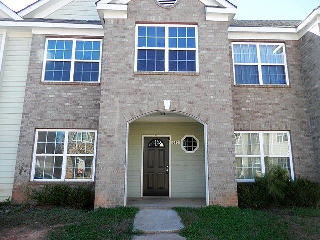 1st image of 146 Chancery Ln