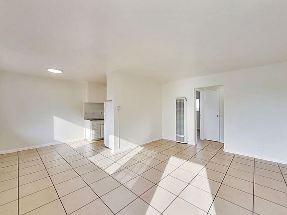 4th image of 2166 E 27th St APT 5