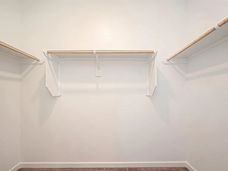 8710 Limmen Terrace Trl — Photo 32