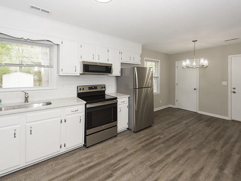 11 Kenilworth Rd — Photo 9