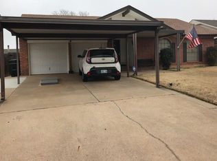 1037 NW 23rd St, Moore, OK 73160