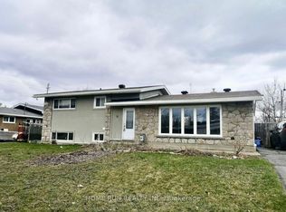71 Ashburn Dr, Ottawa, ON K2E 6N4