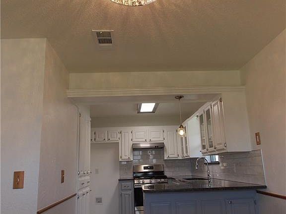 2nd image of 13028 Willowcrest Ln