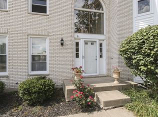 5264 Landers Dr, Hoffman Estates, IL 60192