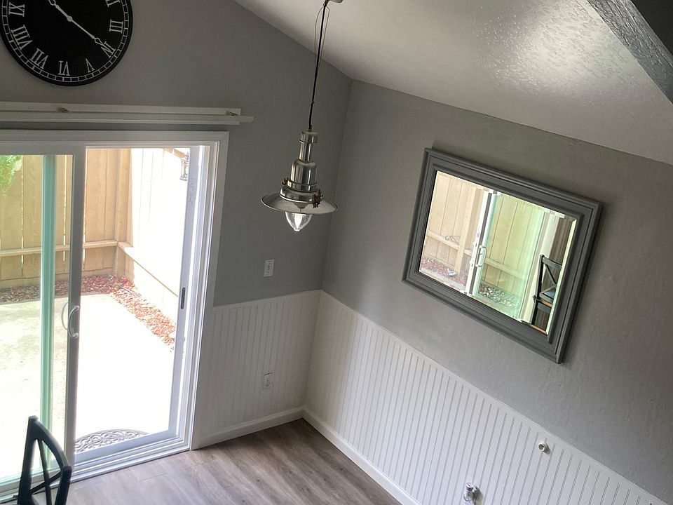 dining area with surround patio