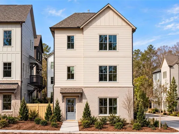 3304 Stillwood Ln, Hapeville, GA 30354