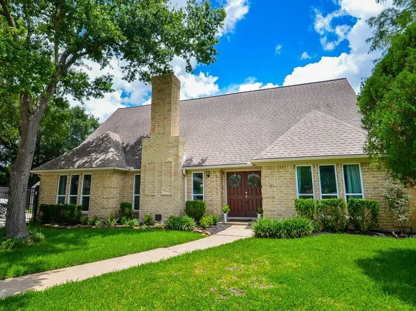 11302 Burgoyne Dr, Houston, TX 77077