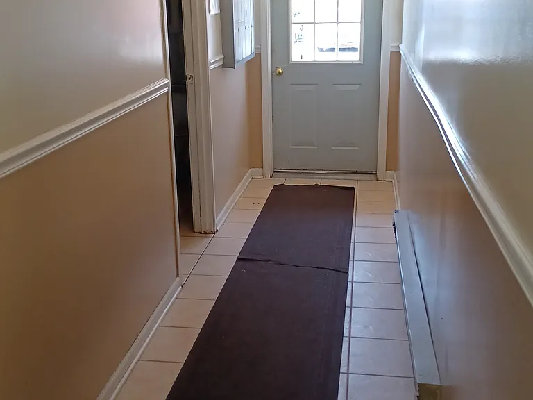 421 E Osage Ln #1A — Photo 17