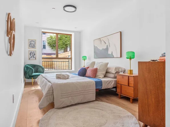 1198 Jefferson Avenue image 7 of 17