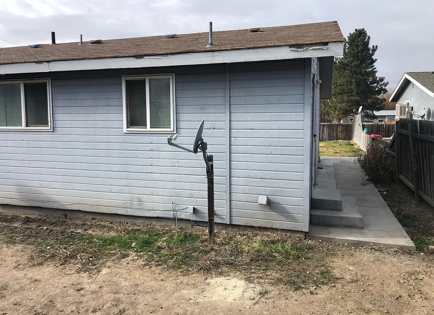 5883 Onyx — Photo 2