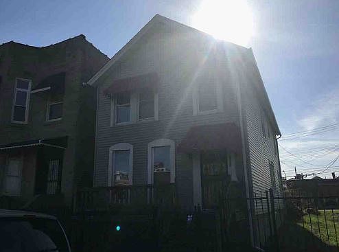 2nd image of 2647 W Warren Blvd #1
