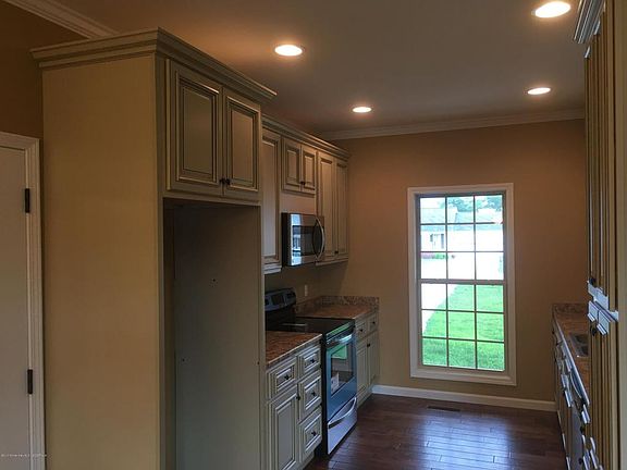 3rd image of 56 Summerville Estates Ln