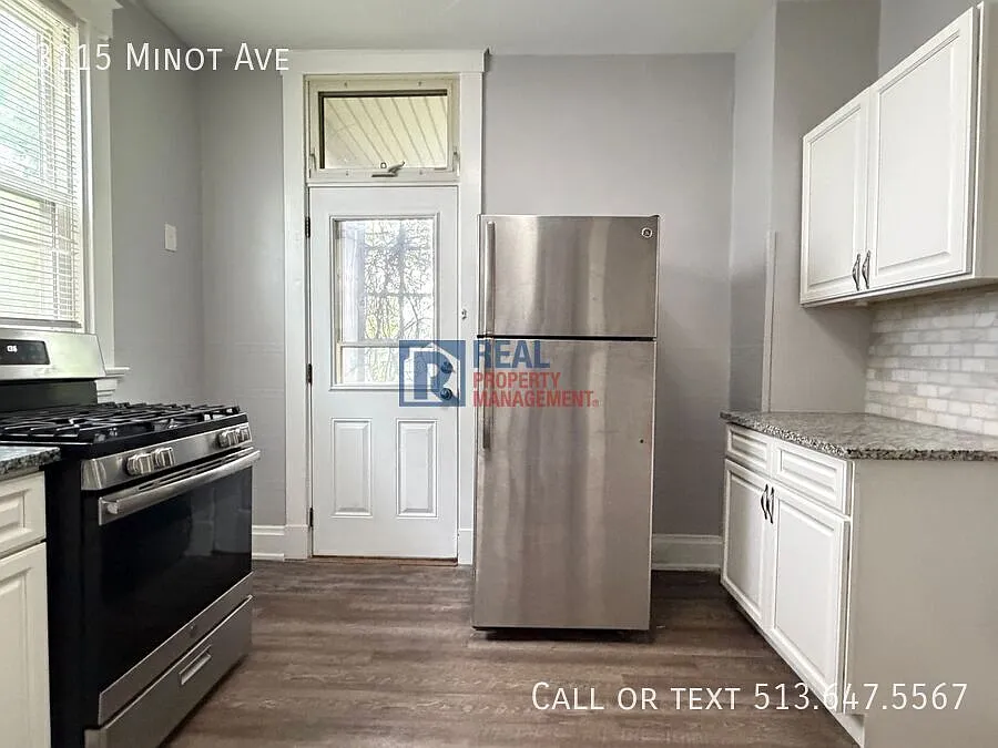 Spacious 4BR Home with Modern Amenities — Photo 4