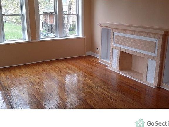 2nd image of 1918 S Sawyer Ave