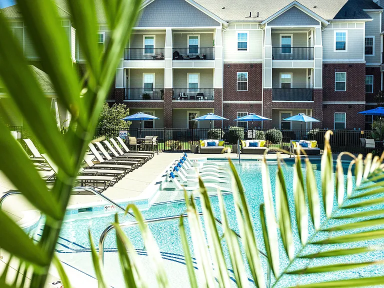 Mount Victor Olde Towne Luxury Apartments — Photo 23
