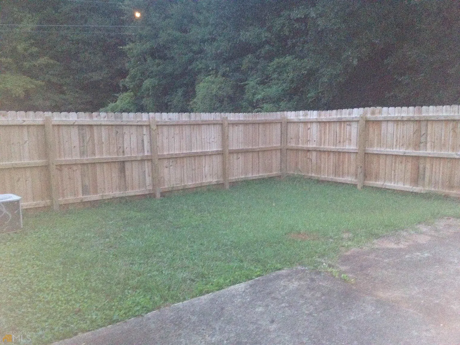 2 bed, 1.0 bath, 1664 sqft, $1,400 — Photo 3
