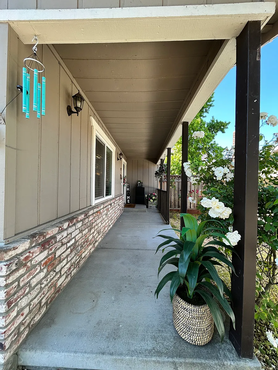 Building Photo - 5514 El Encanto Cir