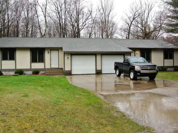 18341 148th Ave, Spring Lake, MI 49456