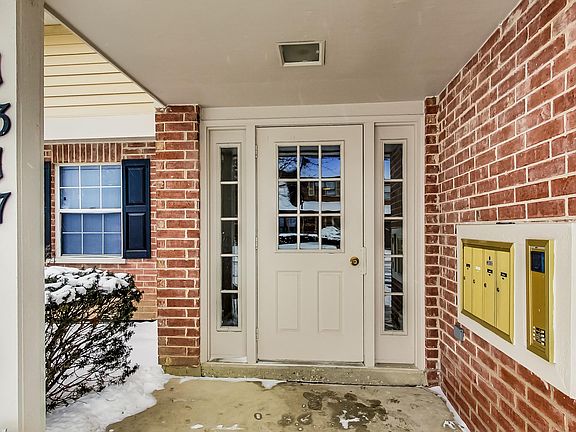 2nd image of 1317 E Evergreen Dr Unit 8