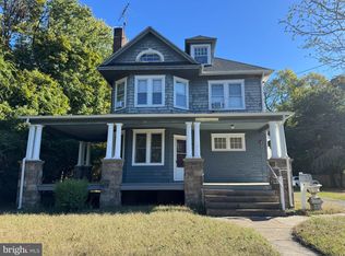 718 Woodlane Rd, Edgewater Park, NJ 08010