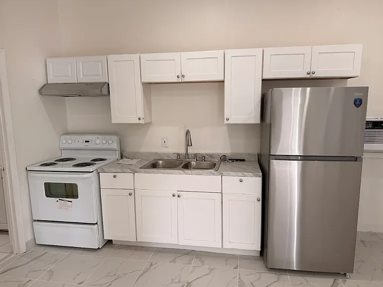 804 Orange Ave — Photo 3