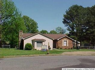 8392 Southernwood Cv, Southaven, MS 38671