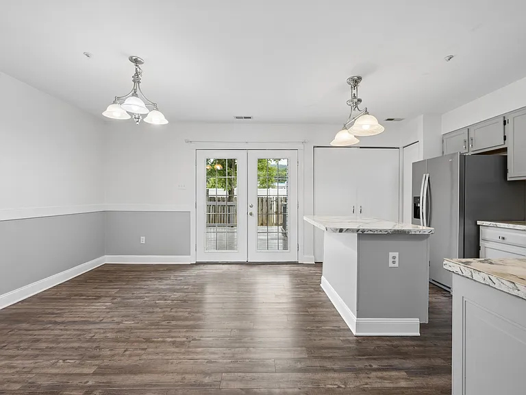 411 Old Oak Pl #1 — Photo 21