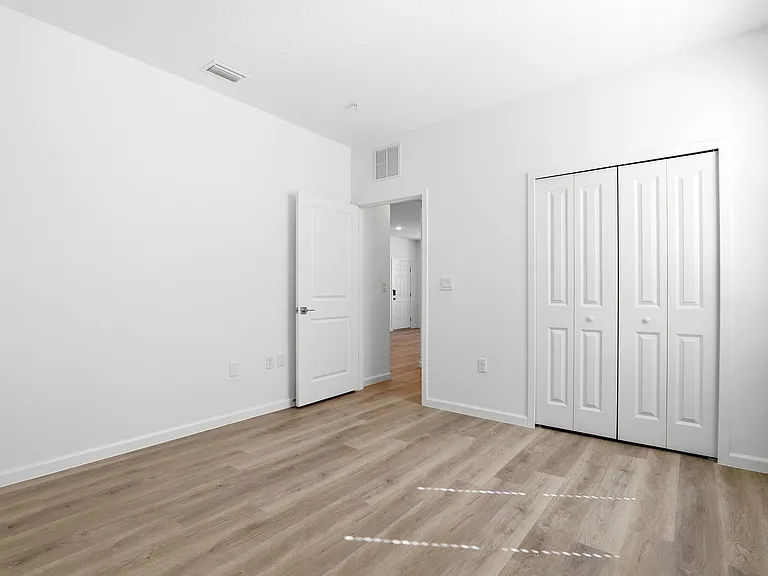 Venture Apartments — Photo 85