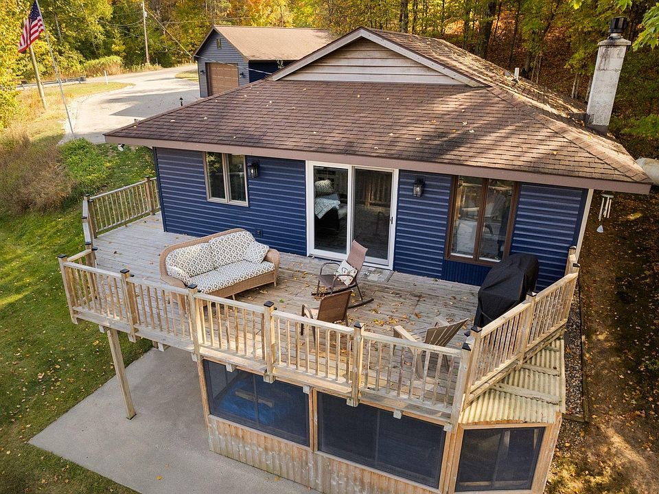 1st image of 4525 Strait Rd