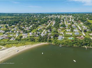 326 Windstone Dr, Portsmouth, RI 02871