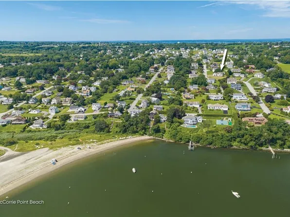 326 Windstone Dr, Portsmouth, RI 02871